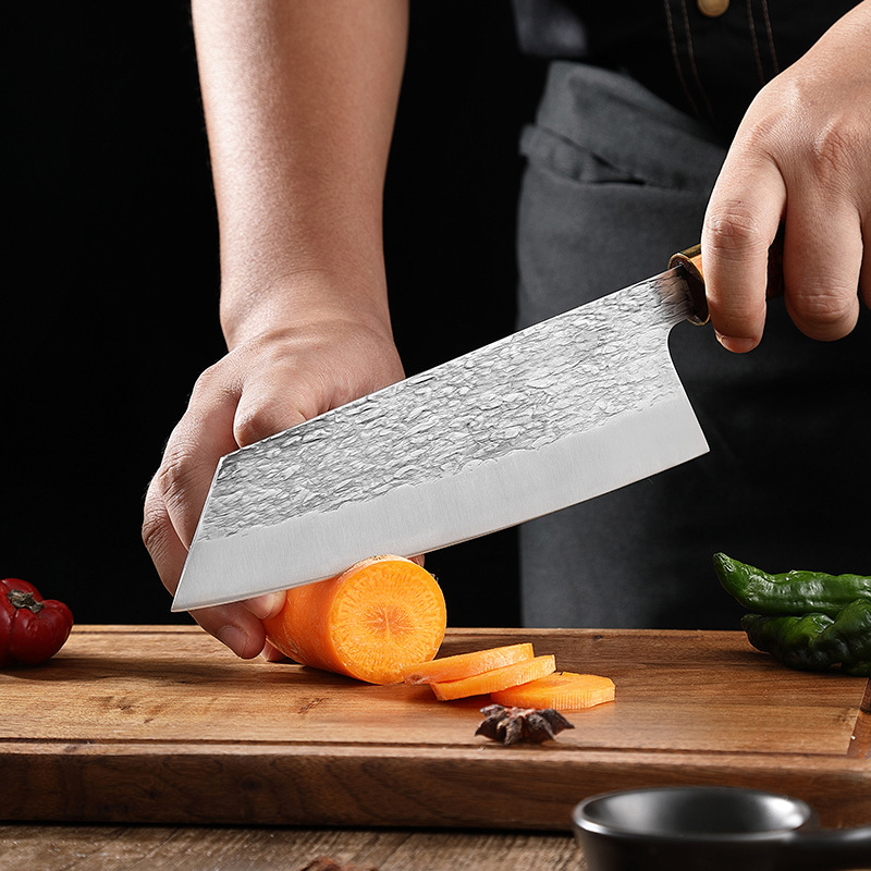 Nóż kuchenny w stylu japońskim – Japanese Knife recenzja i cena